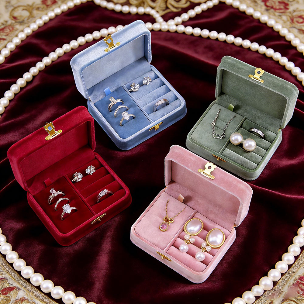 Portagioie in velluto personal - Personalized Name Box recensione e prezzo