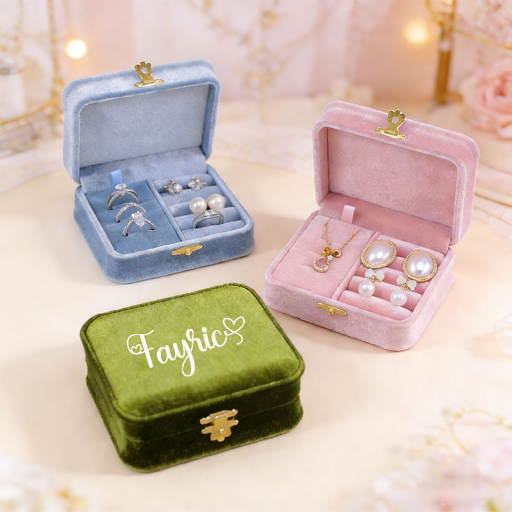 Portagioie in velluto personal - Personalized Name Box recensione e prezzo