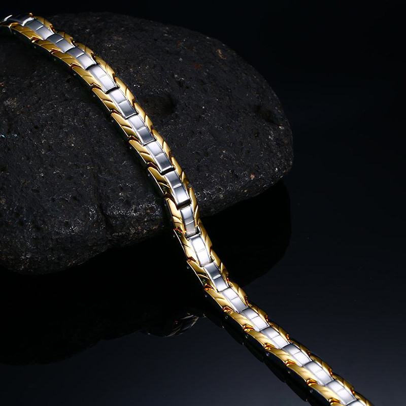 Bracciale magnetico Vinterly B - Coordinates Bracelet recensione e prezzo